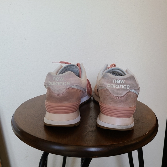 ♡Womans new Balance WL574SAZ size 9.5 (lightpink)♡ - Picture 10 of 14